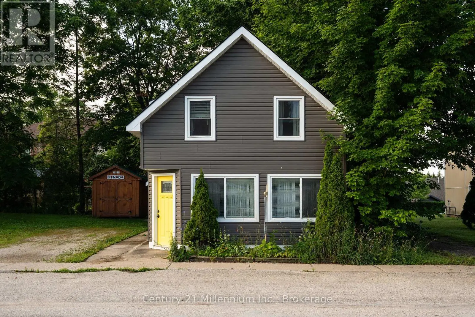 251 William Street, South Bruce Peninsula